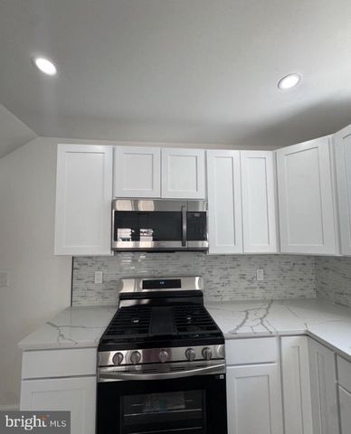 3 N GROVE AVE, National Park, NJ 08063