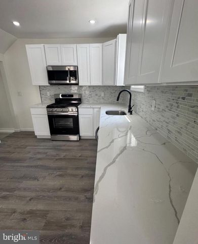 3 N GROVE AVE, National Park, NJ 08063