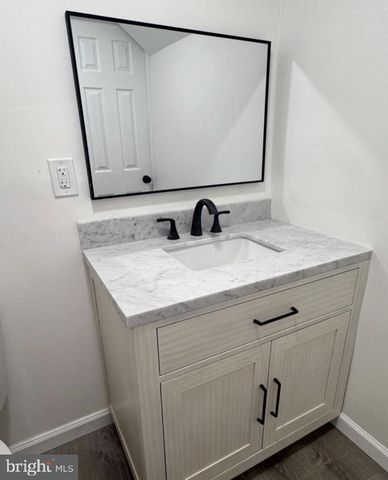 3 N GROVE AVE, National Park, NJ 08063