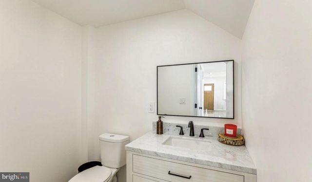 3 N GROVE AVE, National Park, NJ 08063