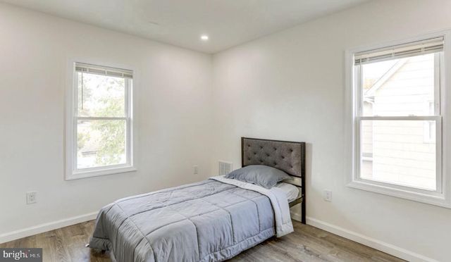 3 N GROVE AVE, National Park, NJ 08063