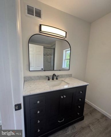 3 N GROVE AVE, National Park, NJ 08063