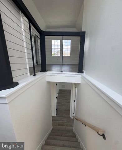 3 N GROVE AVE, National Park, NJ 08063