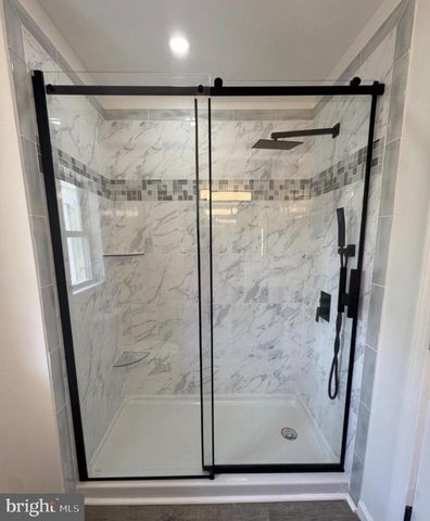 3 N GROVE AVE, National Park, NJ 08063