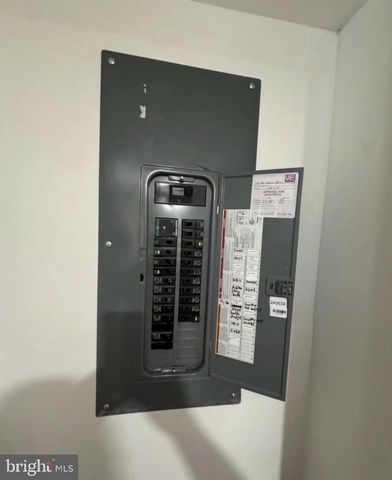 3 N GROVE AVE, National Park, NJ 08063