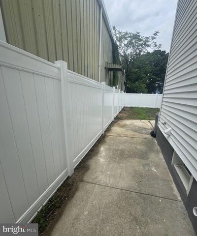 3 N GROVE AVE, National Park, NJ 08063