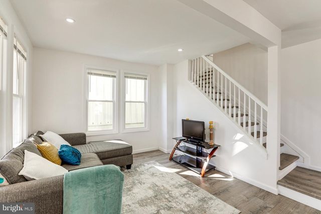 3 N GROVE AVE, National Park, NJ 08063