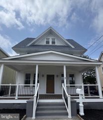 3 N GROVE AVE, National Park, NJ 08063