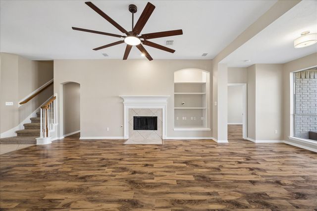 3211 Chappelwood Drive, Pearland, TX 77584