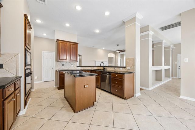 3211 Chappelwood Drive, Pearland, TX 77584