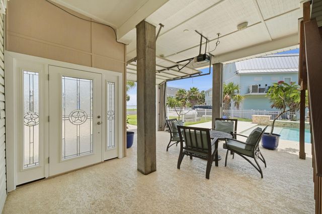 1315 Wahini Street, Galveston, TX 77554