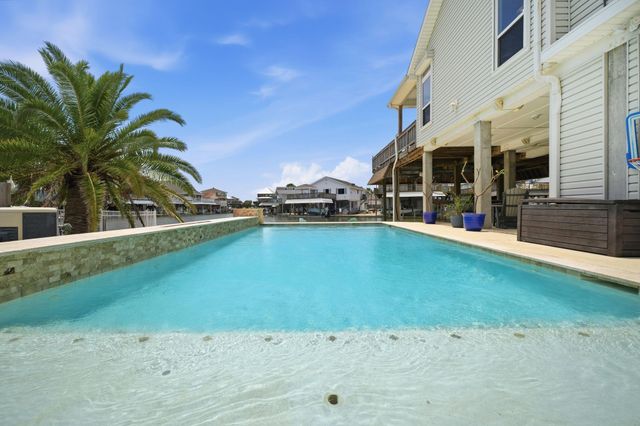 1315 Wahini Street, Galveston, TX 77554
