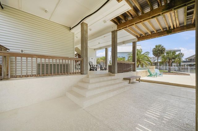 1315 Wahini Street, Galveston, TX 77554