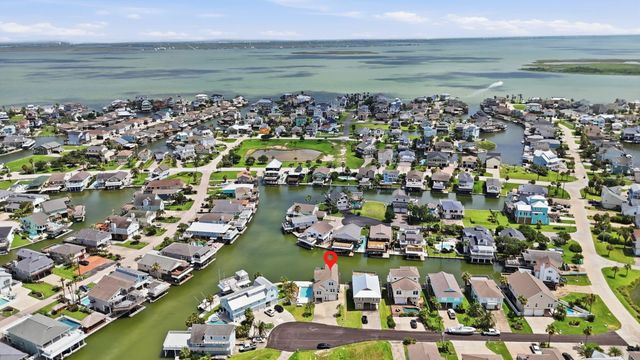 1315 Wahini Street, Galveston, TX 77554