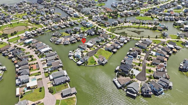 1315 Wahini Street, Galveston, TX 77554
