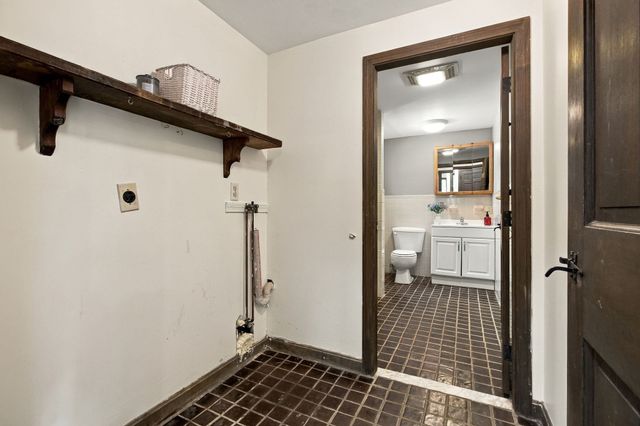 56 Westmoreland Dr, Falmouth, MA 02540