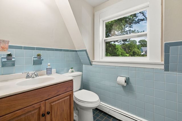 56 Westmoreland Dr, Falmouth, MA 02540