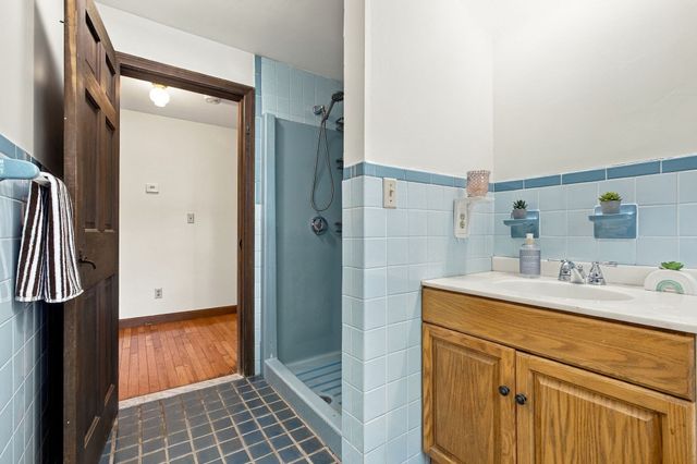 56 Westmoreland Dr, Falmouth, MA 02540