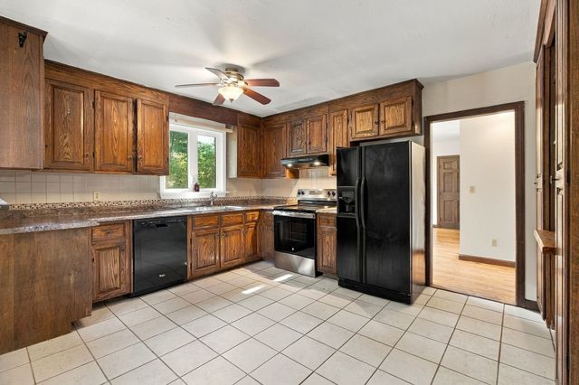 56 Westmoreland Dr, Falmouth, MA 02540
