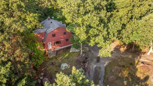 56 Westmoreland Dr, Falmouth, MA 02540