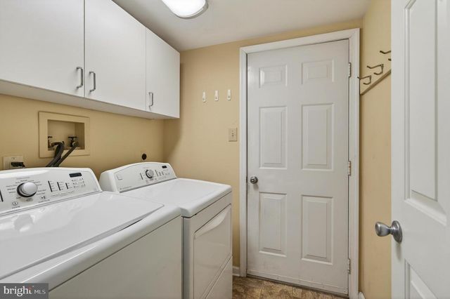 105 GRACE LN, Aston, PA 19014