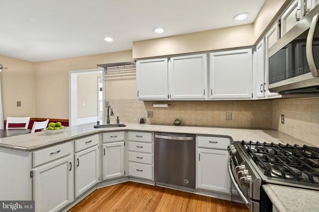 105 GRACE LN, Aston, PA 19014