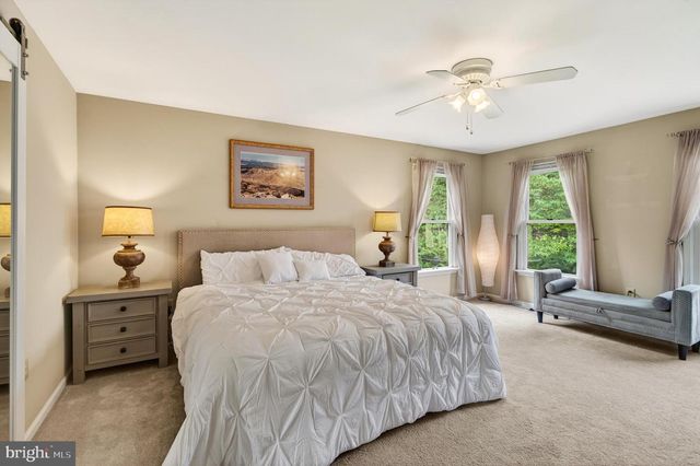 105 GRACE LN, Aston, PA 19014