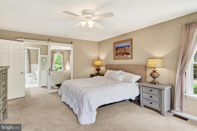 105 GRACE LN, Aston, PA 19014
