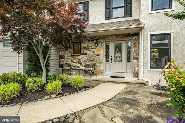 105 GRACE LN, Aston, PA 19014