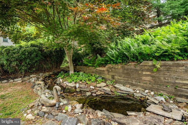 105 GRACE LN, Aston, PA 19014