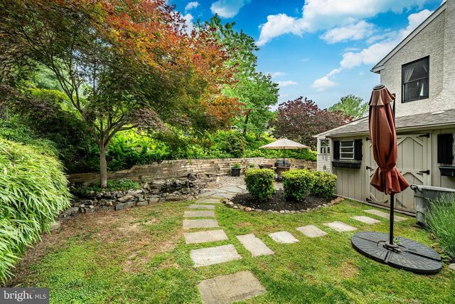 105 GRACE LN, Aston, PA 19014