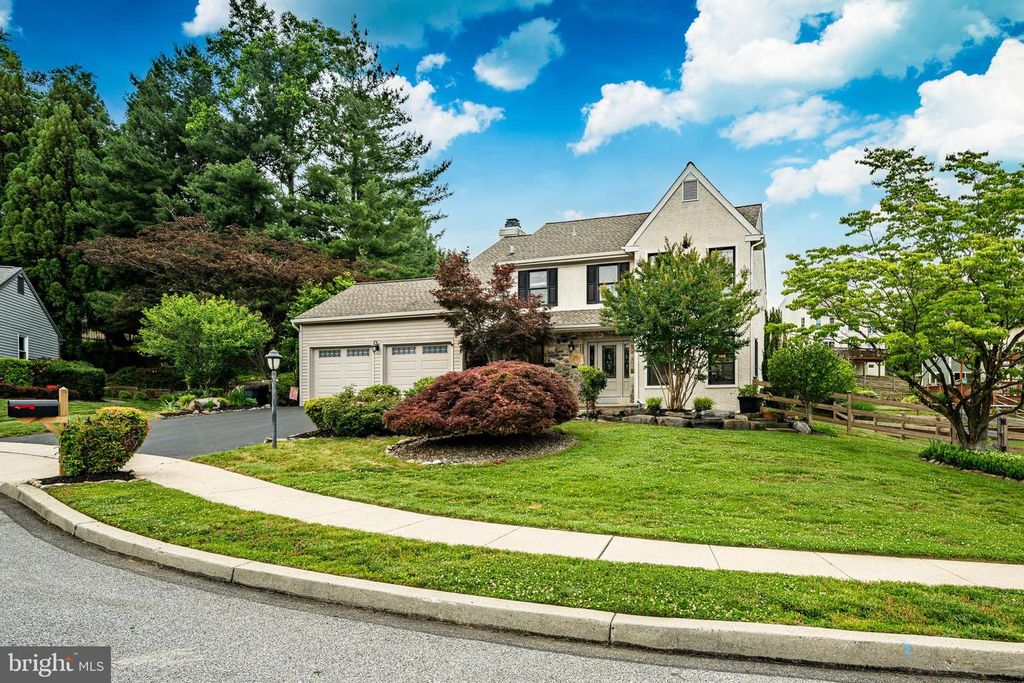 105 GRACE LN, Aston, PA 19014