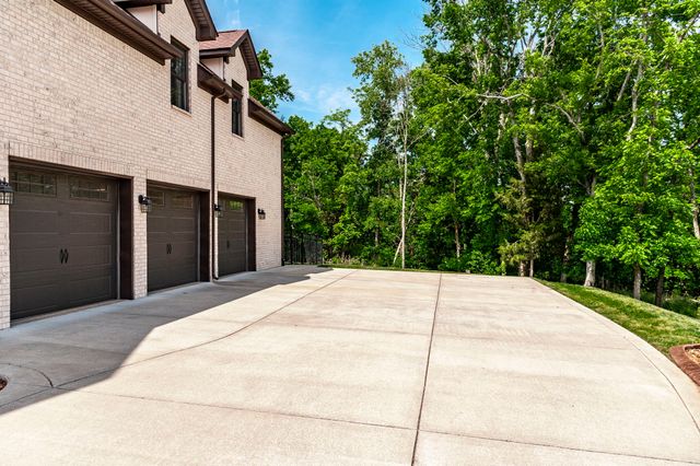 1020 Morchella Private Way, Hendersonville, TN 37075