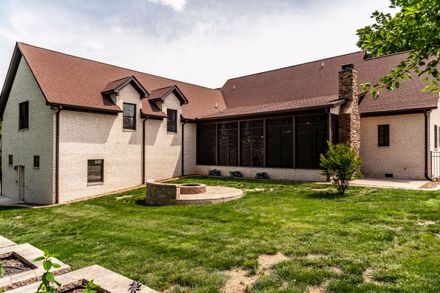 1020 Morchella Private Way, Hendersonville, TN 37075