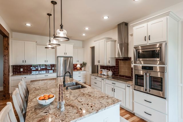 1020 Morchella Private Way, Hendersonville, TN 37075