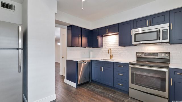 1045 Shook Ave Apt 101A, San Antonio, TX 78212