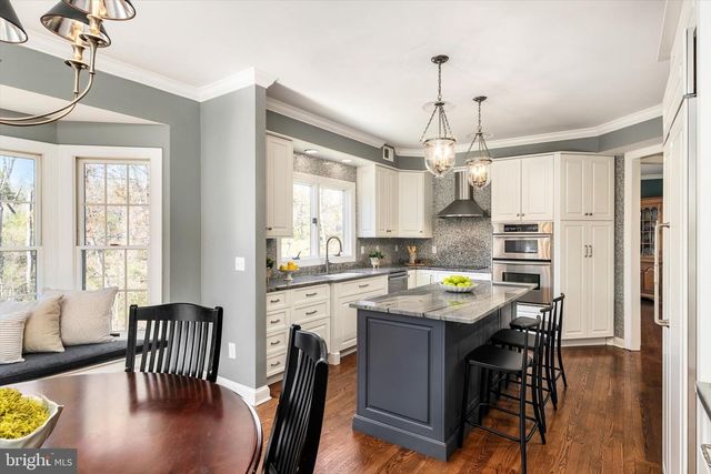 6 MICHAEL WAY, Pennington, NJ 08534