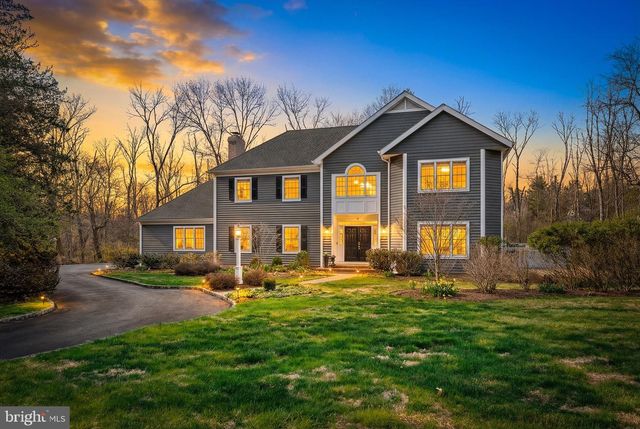 6 MICHAEL WAY, Pennington, NJ 08534