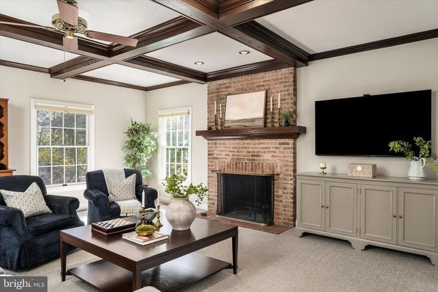 6 MICHAEL WAY, Pennington, NJ 08534
