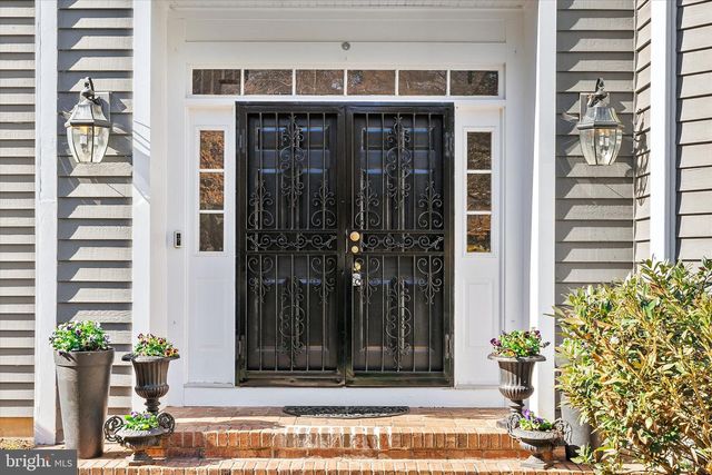 6 MICHAEL WAY, Pennington, NJ 08534