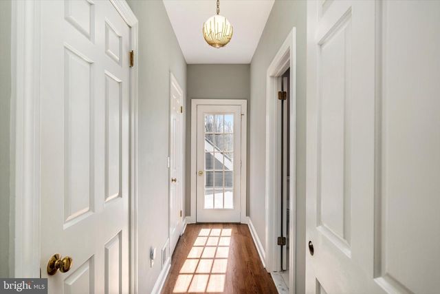 6 MICHAEL WAY, Pennington, NJ 08534