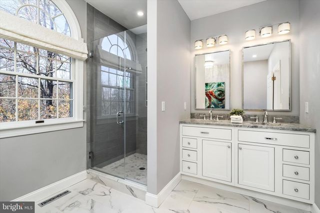 6 MICHAEL WAY, Pennington, NJ 08534