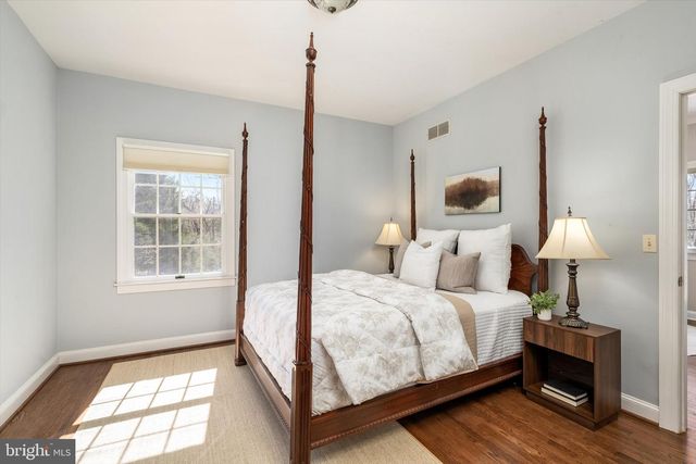 6 MICHAEL WAY, Pennington, NJ 08534