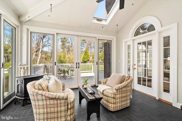 6 MICHAEL WAY, Pennington, NJ 08534