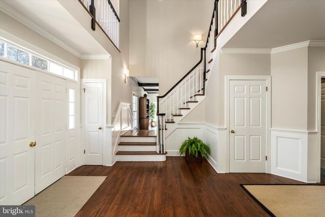 6 MICHAEL WAY, Pennington, NJ 08534