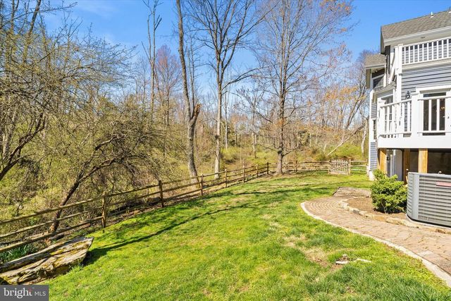 6 MICHAEL WAY, Pennington, NJ 08534