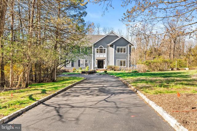 6 MICHAEL WAY, Pennington, NJ 08534