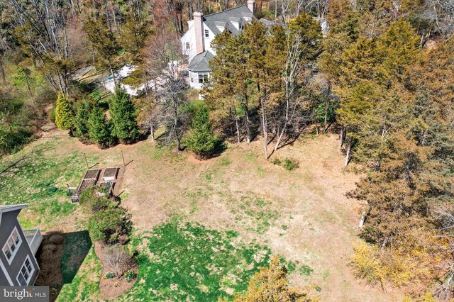 6 MICHAEL WAY, Pennington, NJ 08534