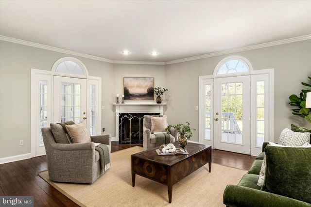 6 MICHAEL WAY, Pennington, NJ 08534