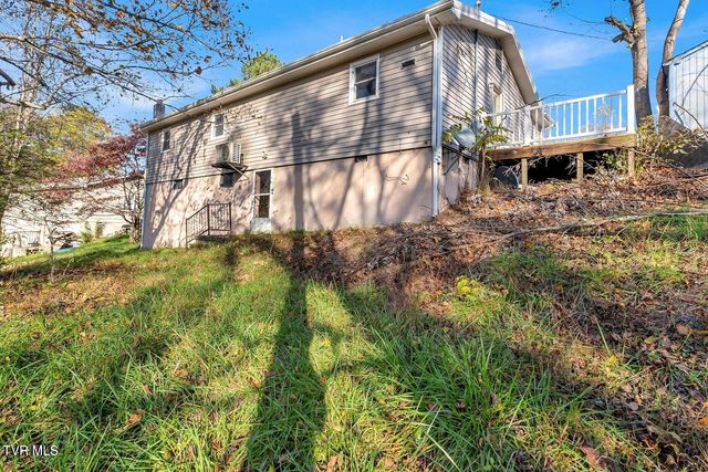 167 Wilderness Lane, Clintwood, VA 24228
